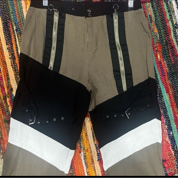 Stylish Multi-Color Pants - Picture 2 of 3